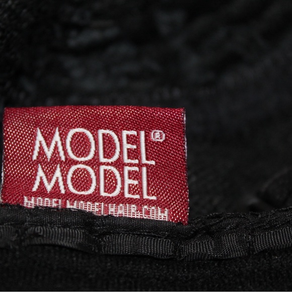 Model Model Wig Black color medium length - Picture 6 of 8